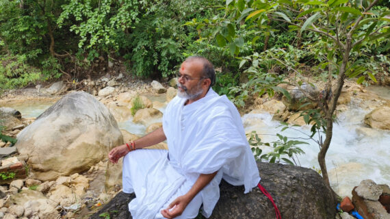 sunil-bhagat-yoga